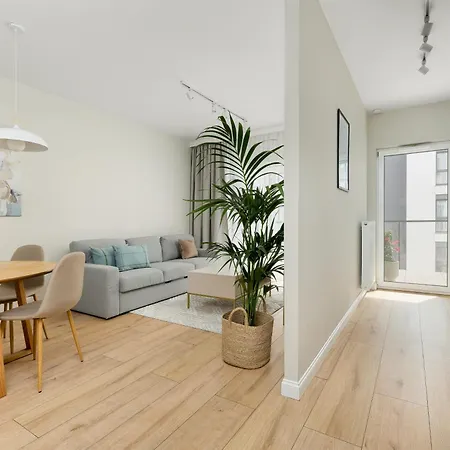 Ts Riverside With Free Parking Apartment